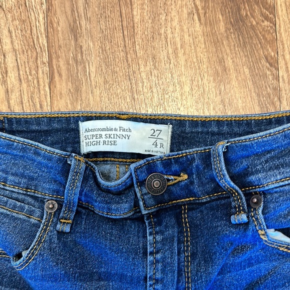 Abercrombie Super skinny high rise jeans - Picture 2 of 3